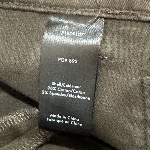 Elizabeth and James Carmine Cropped
Button Fly Wide Leg Jeans Size 26. C… - Picture 15 of 15